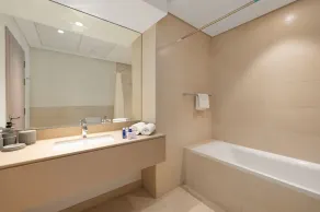 Maison Privee - Chic Apt on Yas Island cls to ALL Main Attractions - Image 3