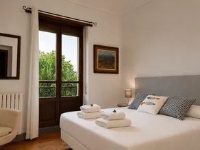 Sasueta Manor House 5 minutes from downtown - Image 4