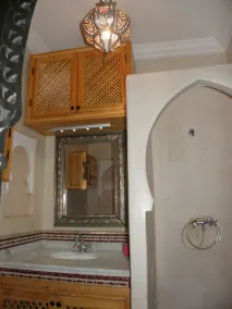 Beautiful riad style apartment, real little jewel and haven of peace. - Image 2