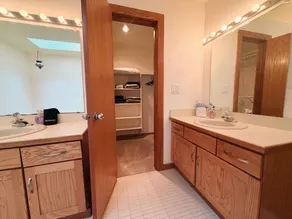 Spacious & Charming Wellesley Island Townhome with Dock - Image 4
