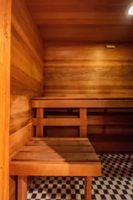 Cougar Mountain Retreat with hot tub,  sauna, and 3 floors of lake views! - Image 2