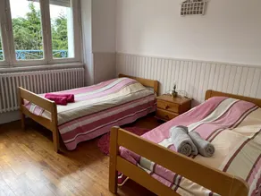 Spacious and bright house with enclosed garden near the beaches - Image 5