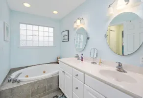 The Sweets Spot by Seaside Vacations & Sales - Image 3