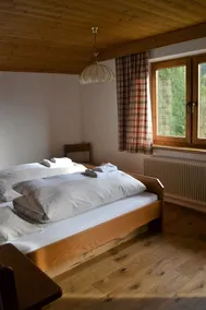 Well-equipped vacation apartment with fireplace for 8 (+2) people - Image 2