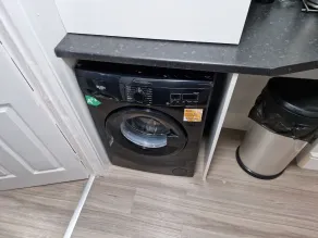 Birtley's Amethyst 3 bedroom Apt sleeps 6 Guest - Image 2