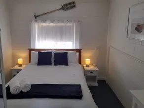 \"Sunset Dreamz\" Lake front accommodation with 180 degree Lake Bonney views - Image 5