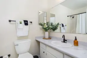 Grand Cozy Cottage - Image 3