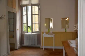 Luxury apartment in the heart of Lectoure - Image 3