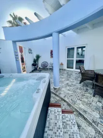 Villa in Corralejo, Hot Tub ,2 bedrooms Hot tub Pools, near town, beaches,shops - Image 3