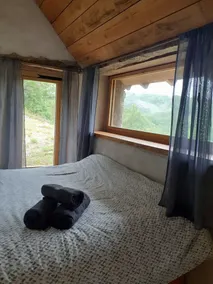 L'Hermitage, an old stone shepherd's hut - Image 3