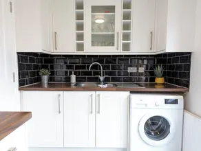 Dean House-Parking-Dog friendly-Kitchen-Contractors-Leisure-Fast WiFi - Image 2