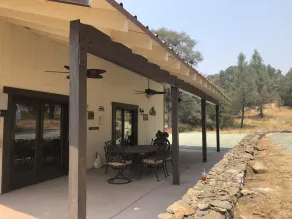 Malerisk, rustikke bunkhouse på 65 hektar hest ranch. - Image 3