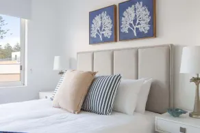 MadeComfy Trendy Apartment on Dee Why Beach - Image 2