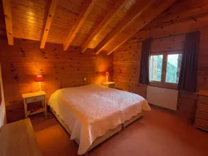 Large and very bright chalet for 10 people with large terrace, garden and a very nice view.Interior: - Image 3