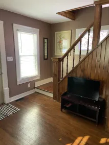 Cottage type private house in quiet neighborhood - Image 3