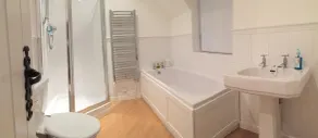 Idyllic country getaway-5 Bedroom cottage on edge of the Cotswolds. - Image 3