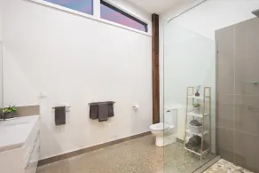 Bicentennial Oasis (Pet Friendly, FREE WIFI, Sleeps 8) - Image 2