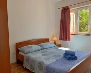 Holiday apartment by the sea with balcony - Image 2