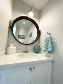 Rare 1BR / 2BA Ocean View Condo with Full Kitchen & Living Room.  Walk to Pier - Image 2
