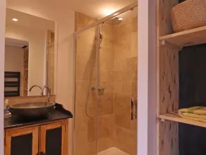 Restored farmhouse with heated indoor pool - Image 3
