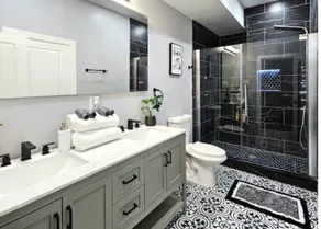 Great for Groups and Families,5BR with King Bed, Hot Tub & Game Room - Image 3