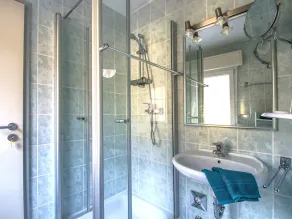 Apartment with balcony directly on the banks and with a view of the Moselle - Image 4