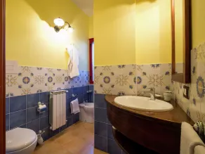 Sun-drenched Estate Close to Sciacca Near the Beach - Image 4