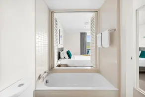 Reef Waterfront City Pool Sauna and Gym - Image 5