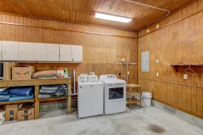 Adorable Dog Friendly Garage Apartment in the Historic District of Old Town! - Image 2