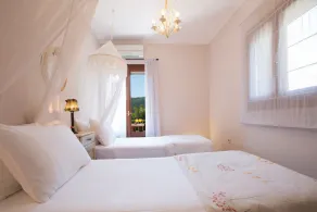 Aeriko-Ammos Beachfront Villa with Stunning View and Private Pool - Image 4