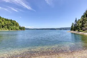 Serene & Luxury Retreat, Waterfront, Hot tub, Clamming - Image 4