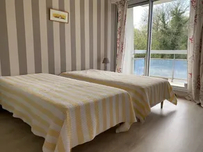 1 bedroom apartment facing Pen Guen beach, sleeps 6 with WIFI - Image 3