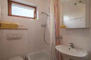 Ferienwohnung \"Schneider\" am Bodensee mit WLAN, Terrasse & Garten - Image 3