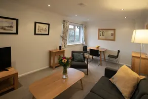 Marlow Apartments No 5- Two Bedroom Apartment - Image 5