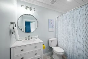 Reel House | 2BR/2BA Bay Cottage | Sleeps 5 | Pet-Friendly Renovated Retreat - Image 4