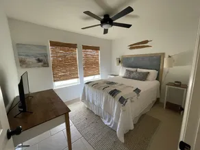 • Beach House • Bay Views • Perfect for your Family •Awesome location - Image 5