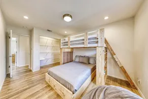 Relaxing Family-Friendly Home - Firepit, Playground & River Access - Image 5