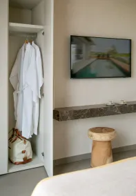 Lora Pearl Luxury Villa - Image 2