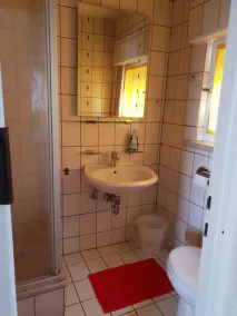 Familieferie, møde med venner og nyde haven - Image 5