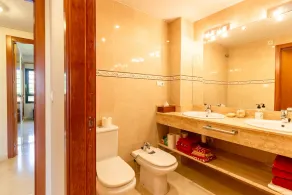 Ref 137) Altea nova 3 bedroom/ 2 bathroom apartment / large terras on the sun - Image 5