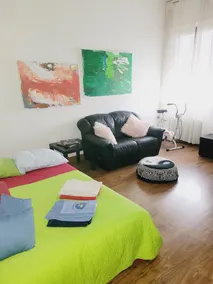 FLORENCE HOMEAWAY - COZY APARTMENT NEAR FLORENCE AIRPORT -18 min from City center - Image 5