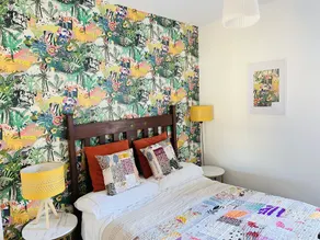Arty Boutique Apartment in Central Teddington - Image 4