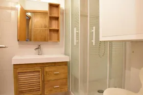 250 meters from the ski slope, ground floor, TV, 25 square meters, Méribel - Image 2