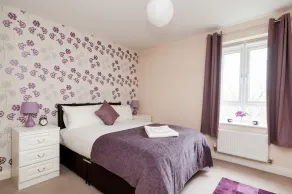 Westside Apartments :Cosy 2 Bed 2 Bath Flat - Image 4