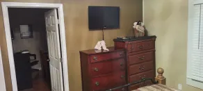 Home away from Home. Pet friendly. - Image 2