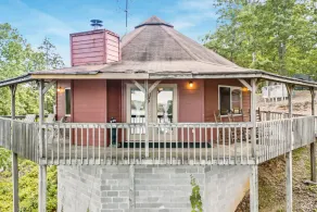 Carters Lake, Lakeside Cabin #8, includes free boat slip at the Marina - Image 3