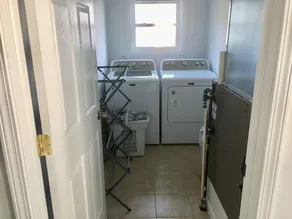 Helt nytt läger med utsikt över Sandy Pond - Image 2