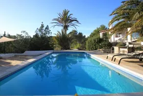 Very Private w/large  Pool, fully air conditioned EV charger, walk to beach - Image 5