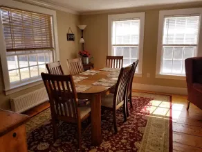 Historic Plank House Near Mount Sunapee - Image 3