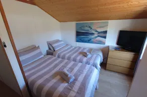 Chalet mit Whirlpool und Garten - Image 4